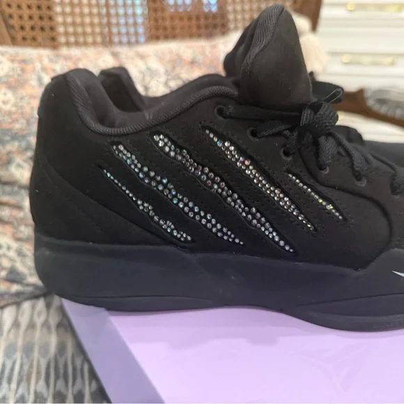 NIKE JA 2 Swarovski scratch black label shoes size 7.5 mens